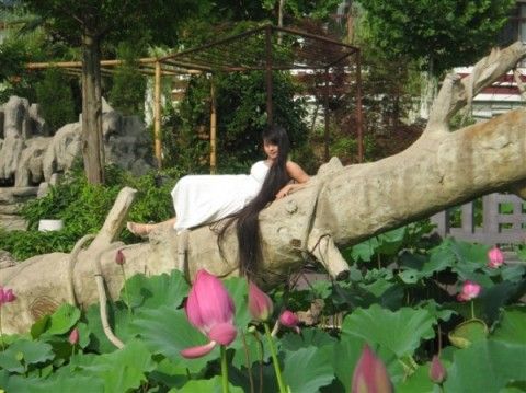 补充长发女孩于静的照片