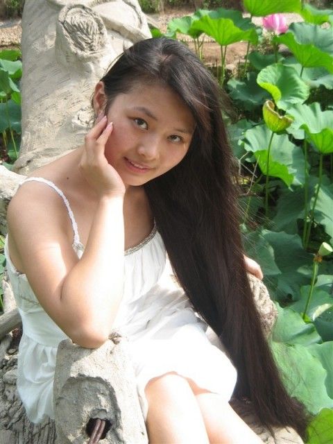 补充长发女孩于静的照片