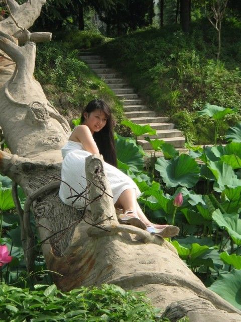 补充长发女孩于静的照片