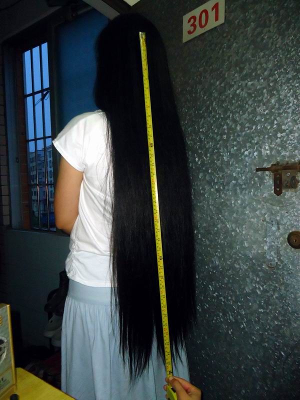 东莞女孩的90厘米长发