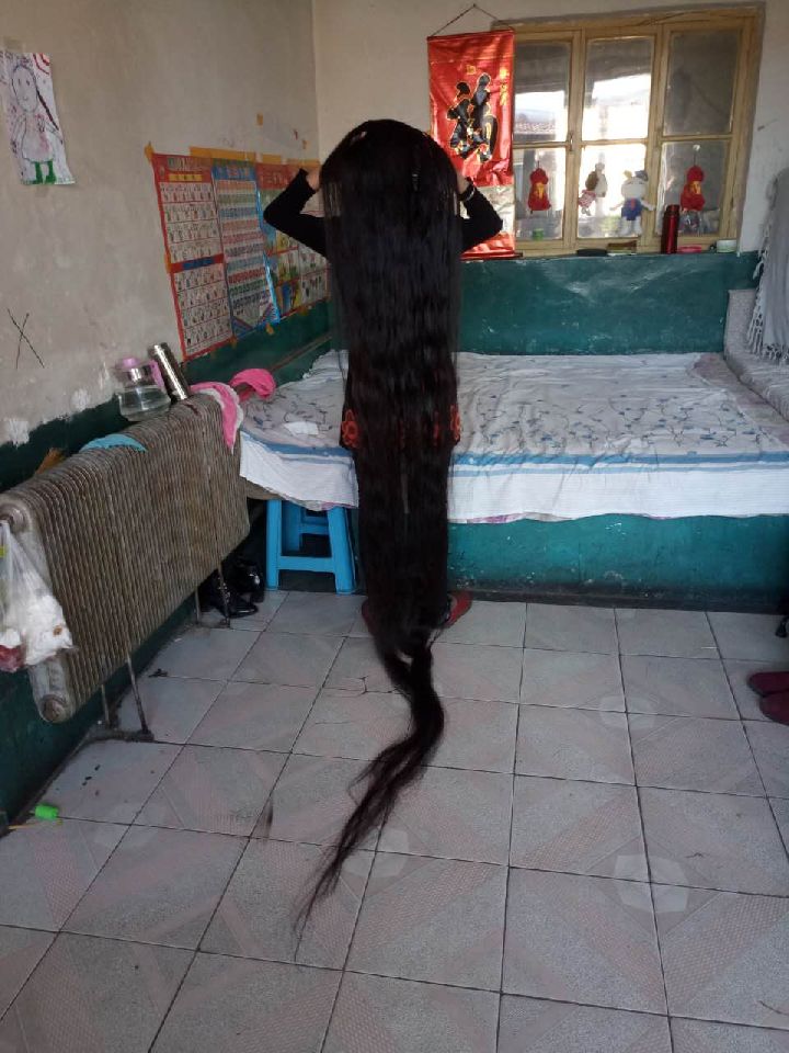 张小霞的3米长发2