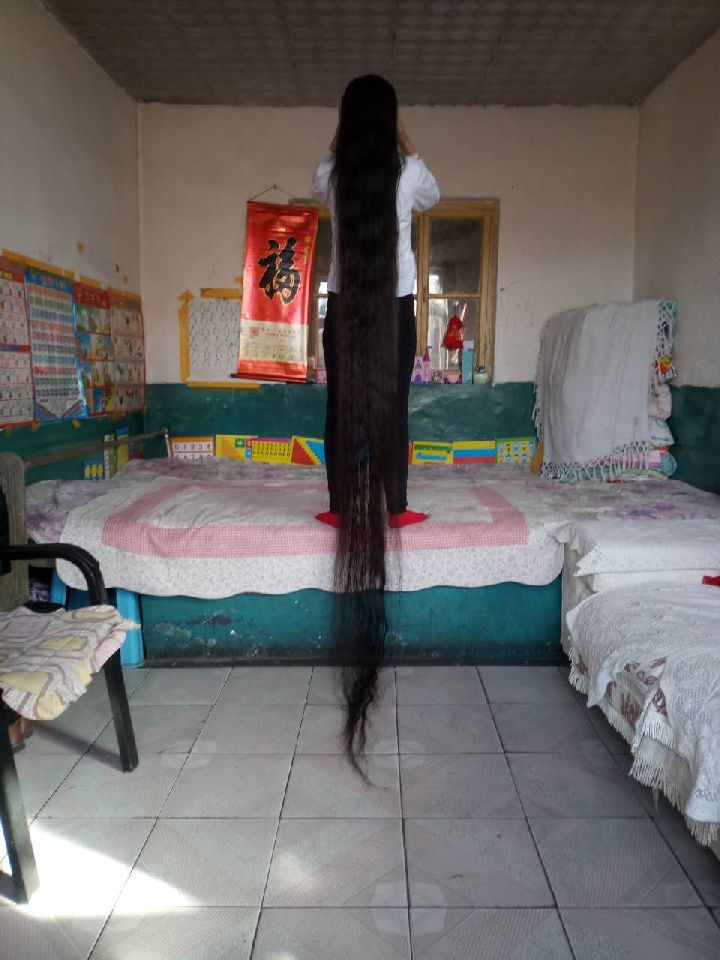 张小霞的3米长发-2