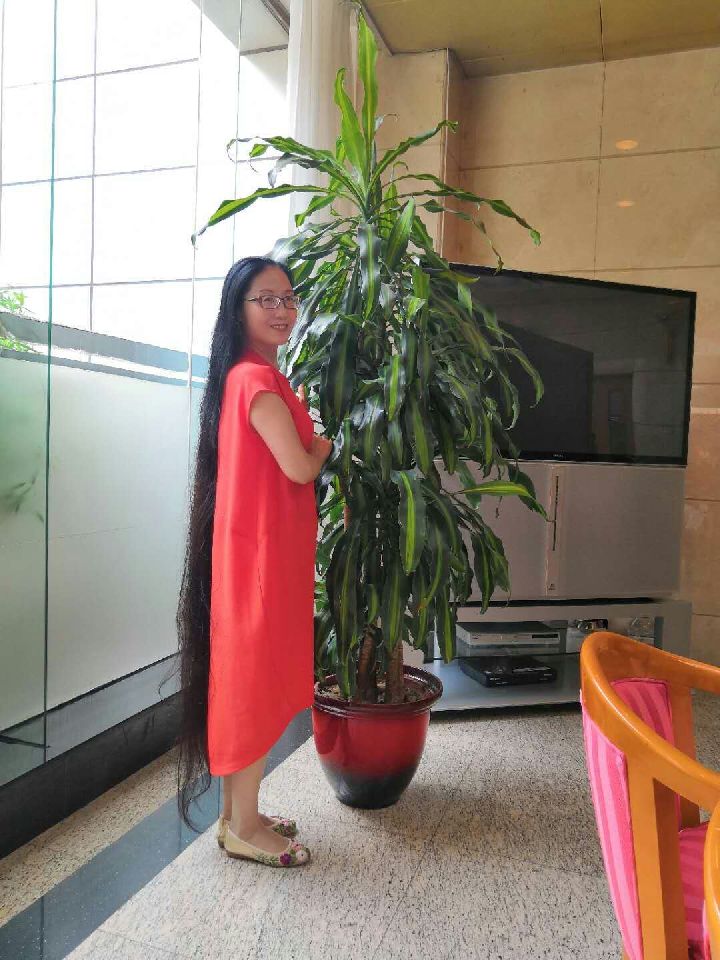 She love long hair and life